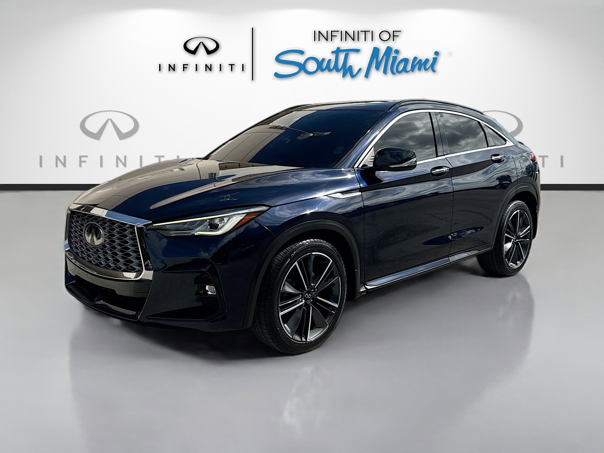 2023 Infiniti QX55 Luxe photo 3