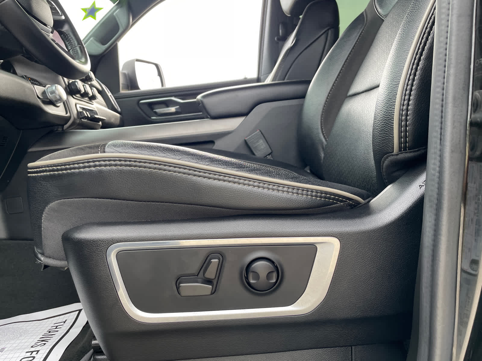 2022 Ram 1500 Laramie photo 19