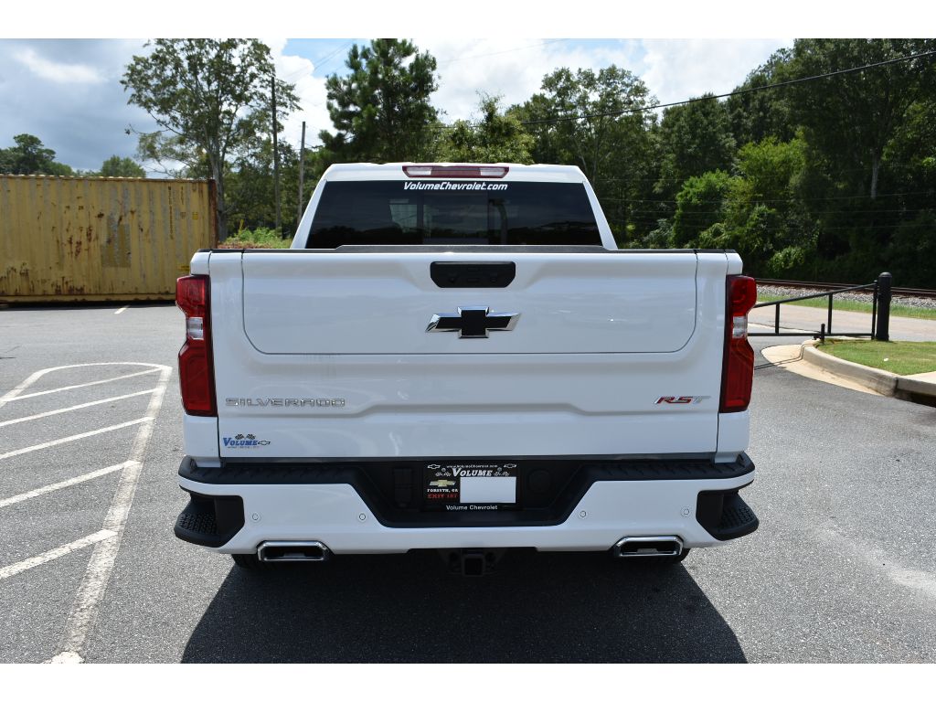 2025 Chevrolet Silverado 1500 RST photo 2