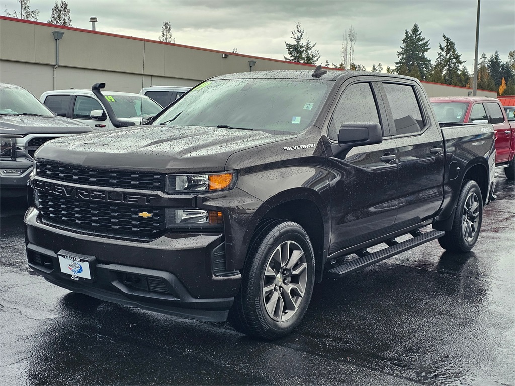 2019 Chevrolet Silverado 1500 Custom photo 3