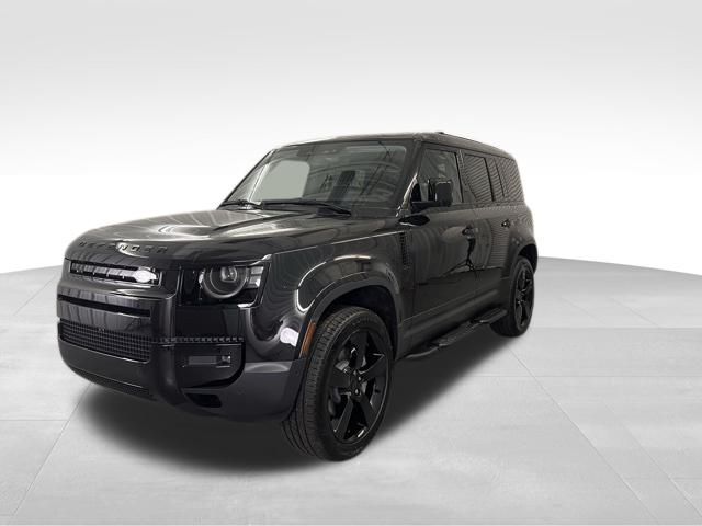 2026 Land Rover Defender S's photo