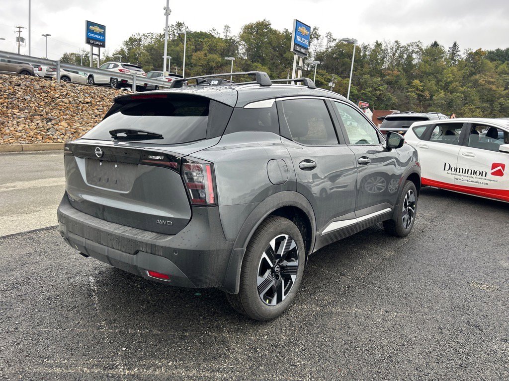 2026 Nissan Kicks SV photo 3