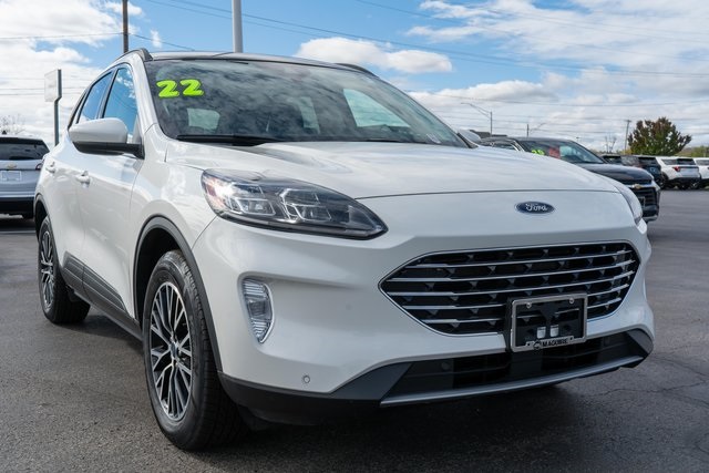 2022 Ford Escape Plug-In Hybrid Titanium photo 4