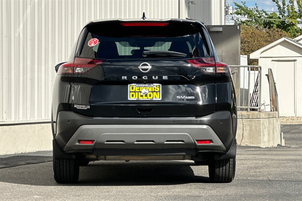 2022 Nissan Rogue SV photo 4