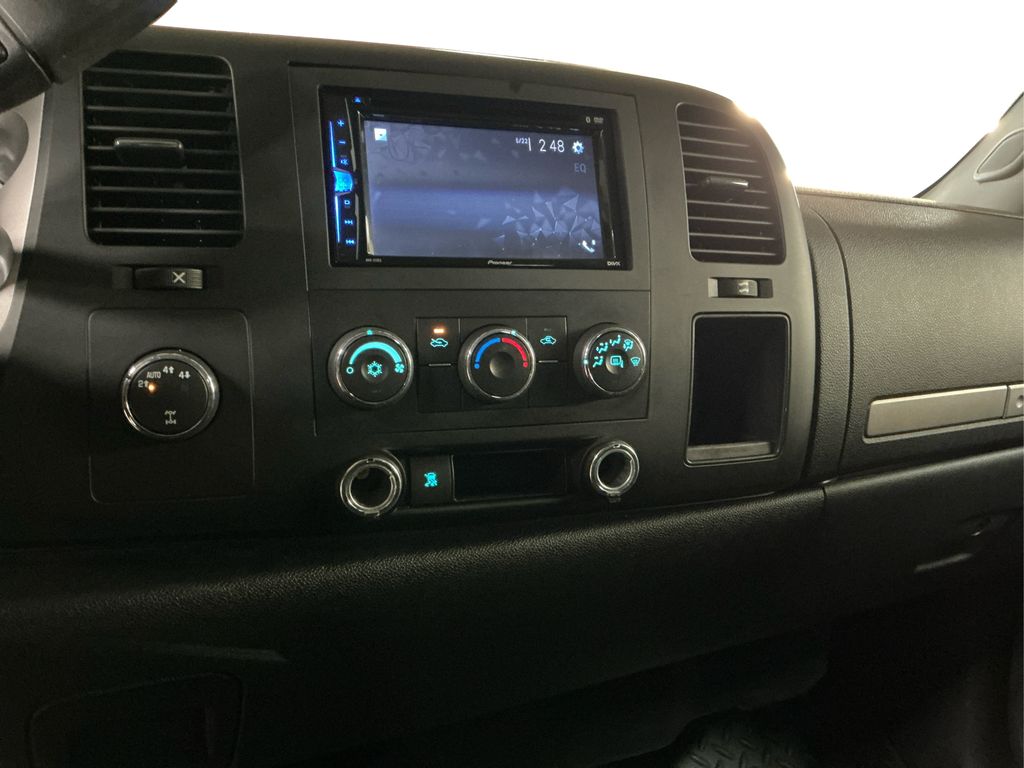 2009 Chevrolet Silverado 1500 LT photo 16