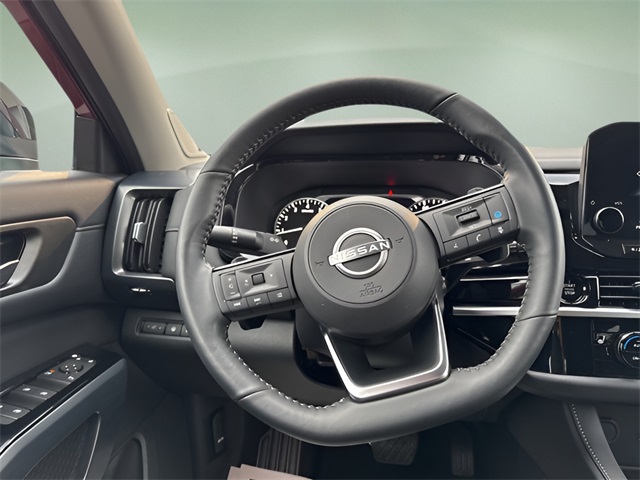 2025 Nissan Pathfinder SL photo 16