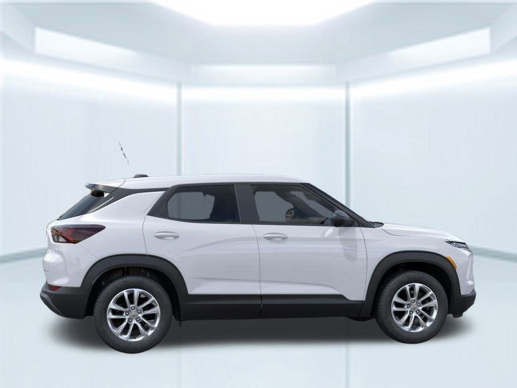 2026 Chevrolet Trailblazer LS photo 4