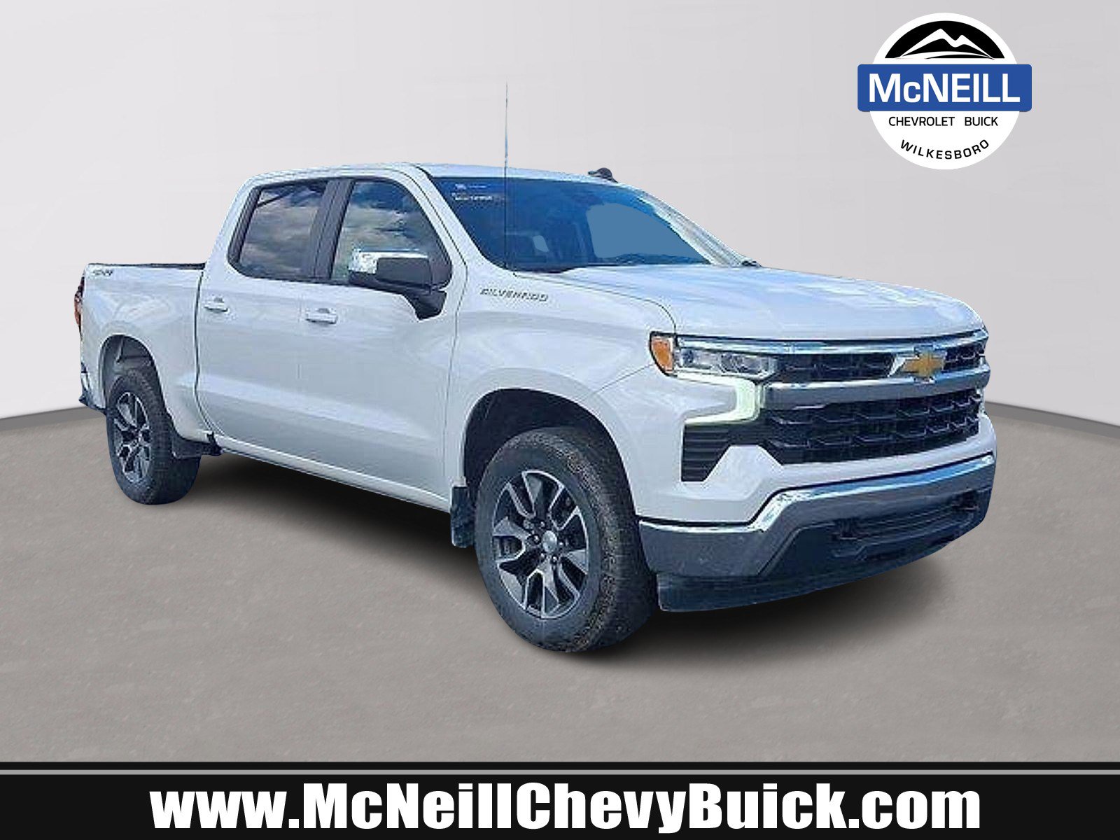 2024 Chevrolet Silverado 1500 LT's photo