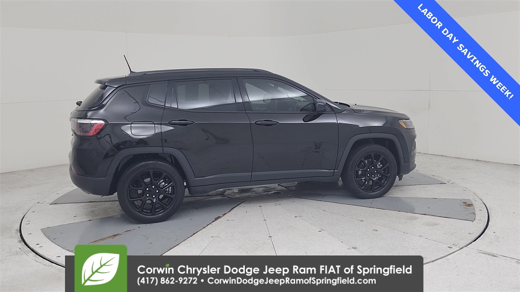 2022 Jeep Compass Altitude photo 11