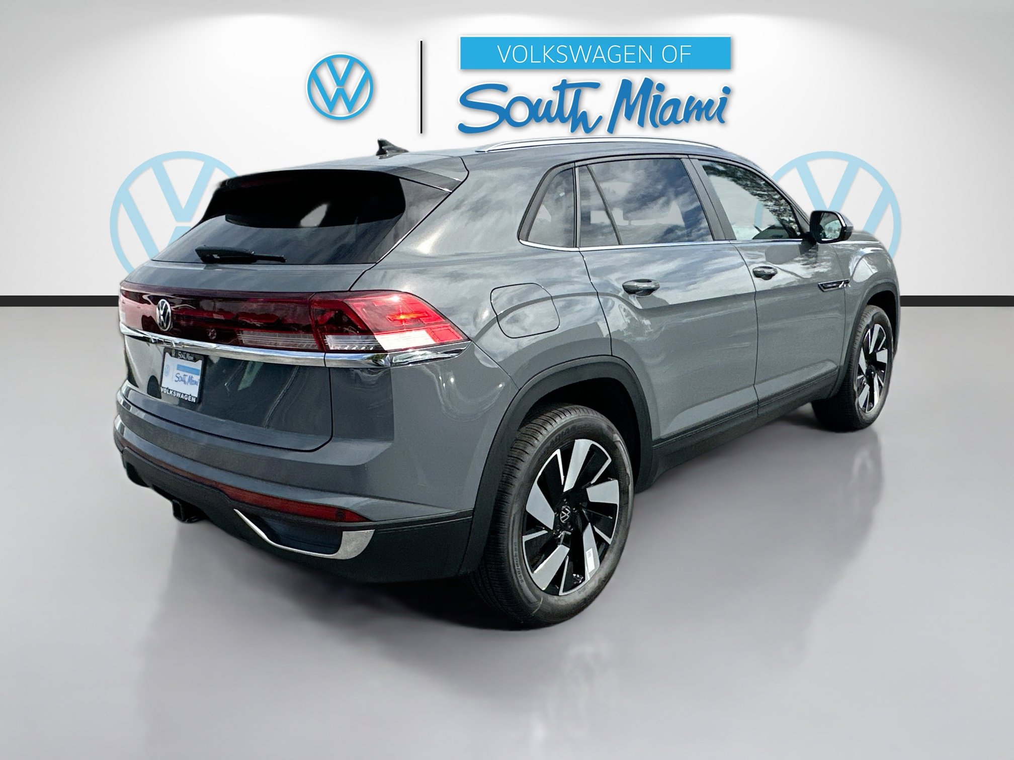 2026 Volkswagen Atlas Cross Sport SE Technology photo 3