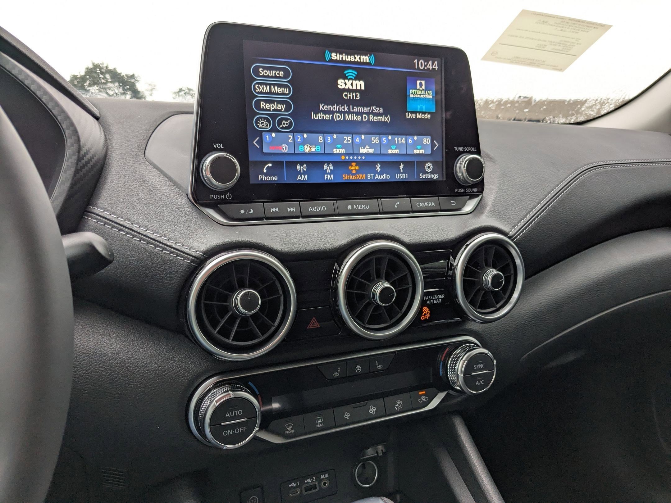 2025 Nissan Sentra SV photo 13
