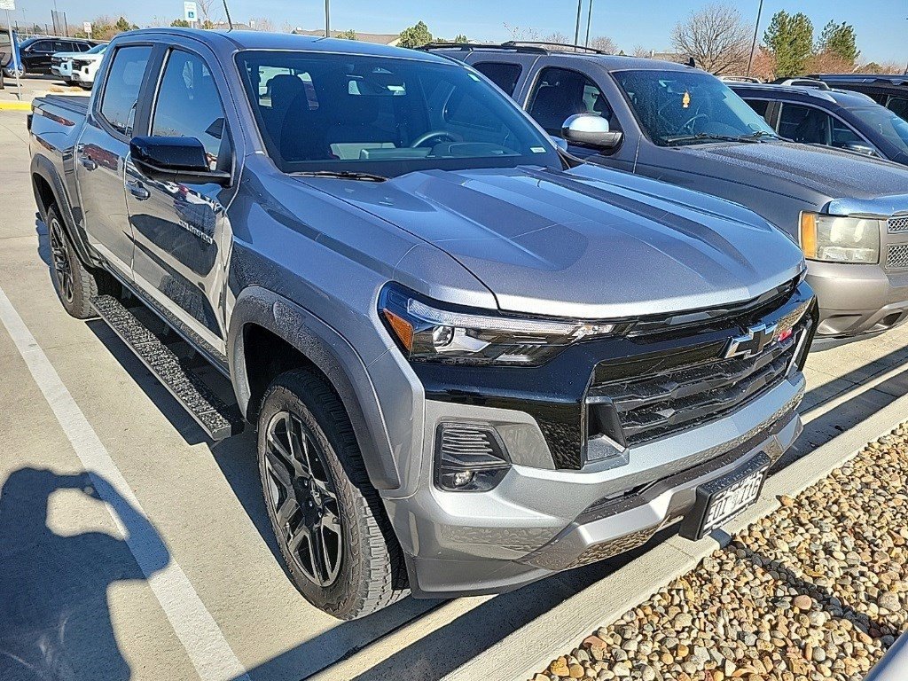 2024 Chevrolet Colorado Z71 photo 3