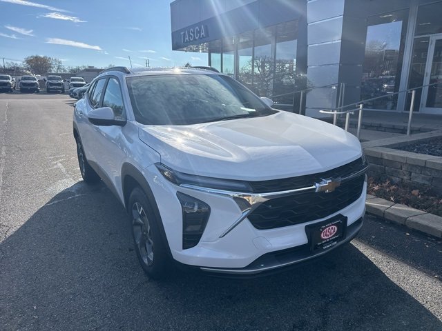 2024 Chevrolet Trax LT's photo