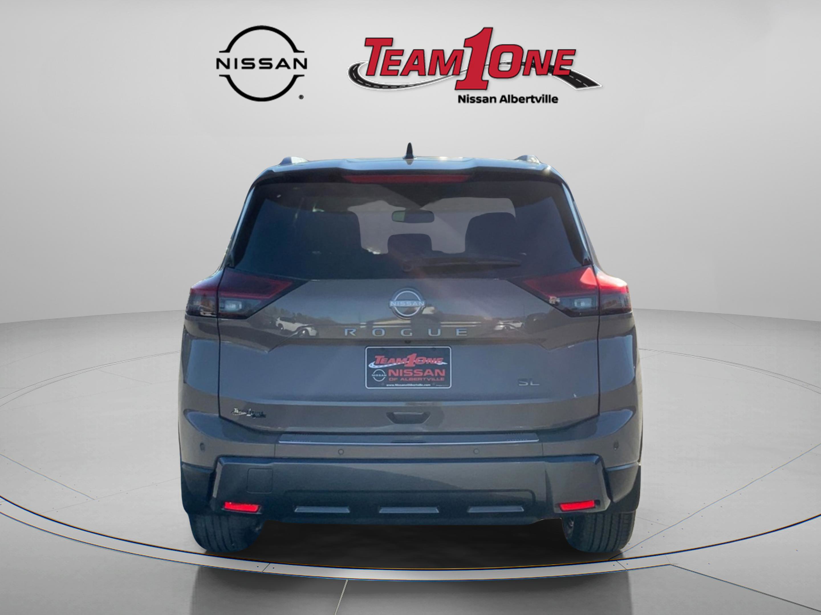 2025 Nissan Rogue SL photo 4