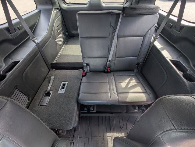2023 Chevrolet Suburban Z71 photo 32