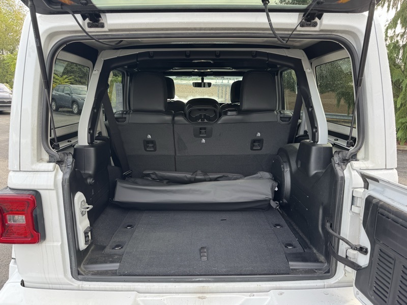 2023 Jeep Wrangler Altitude photo 16