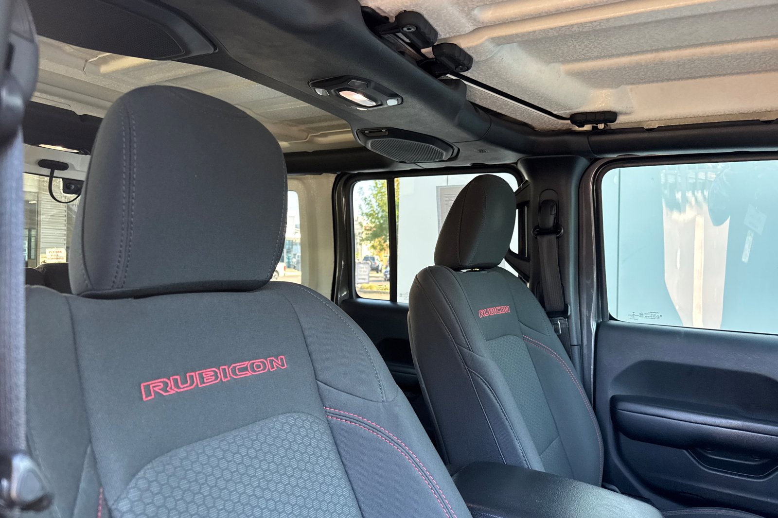 2018 Jeep Wrangler Unlimited Rubicon photo 15