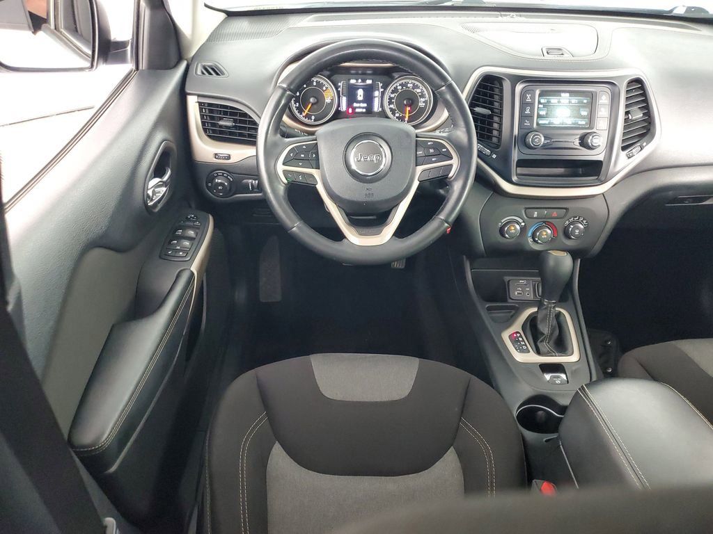 2018 Jeep Cherokee Latitude photo 10
