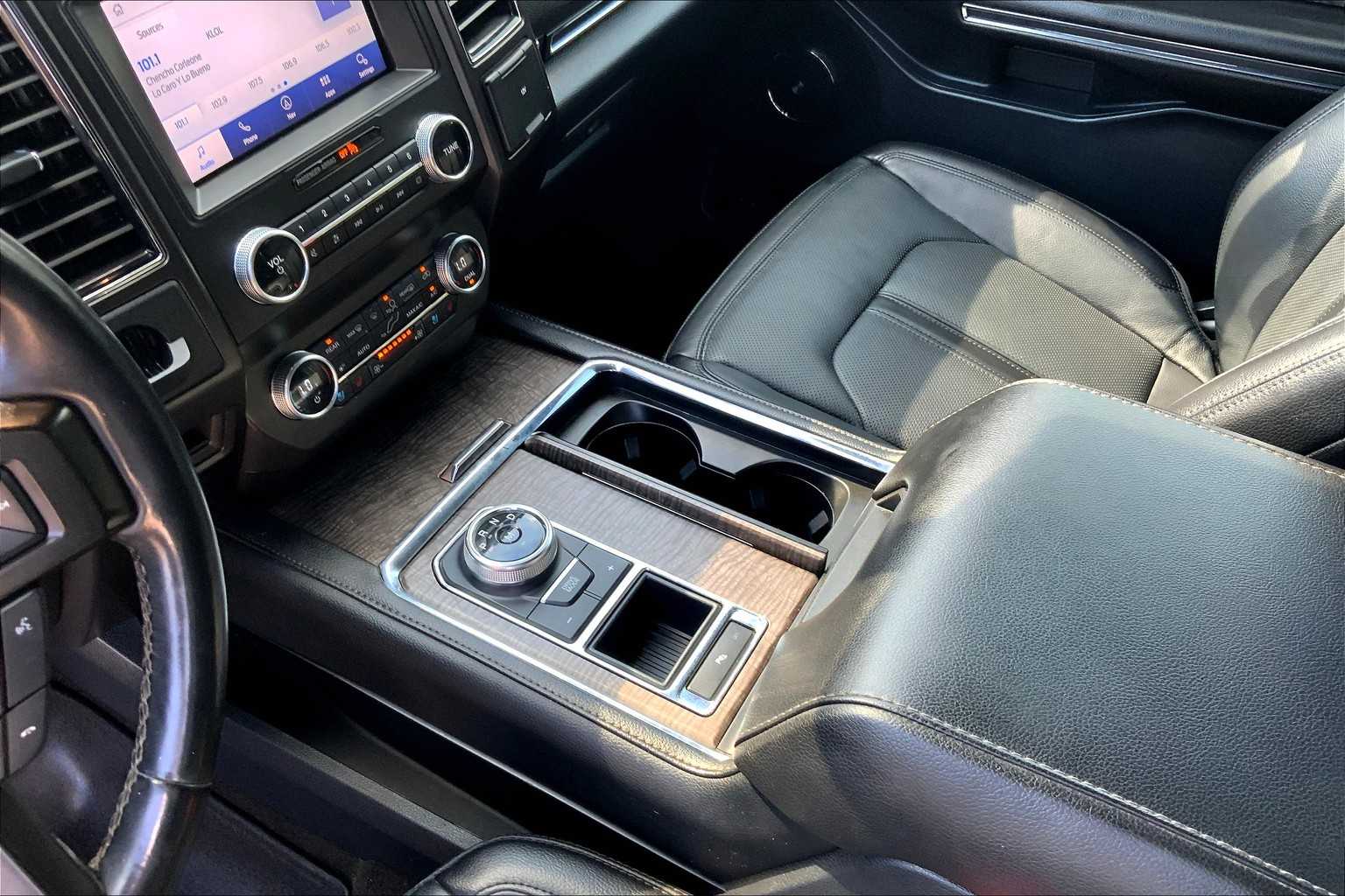 2020 Ford Expedition Limited photo 16