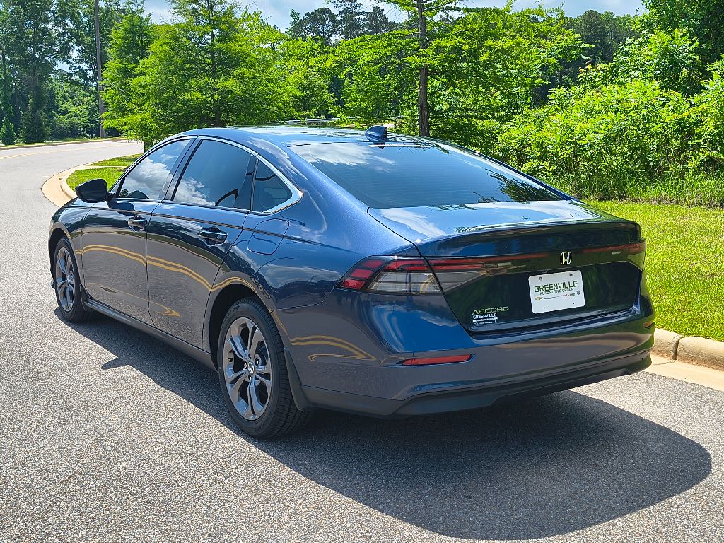 2023 Honda Accord EX photo 3