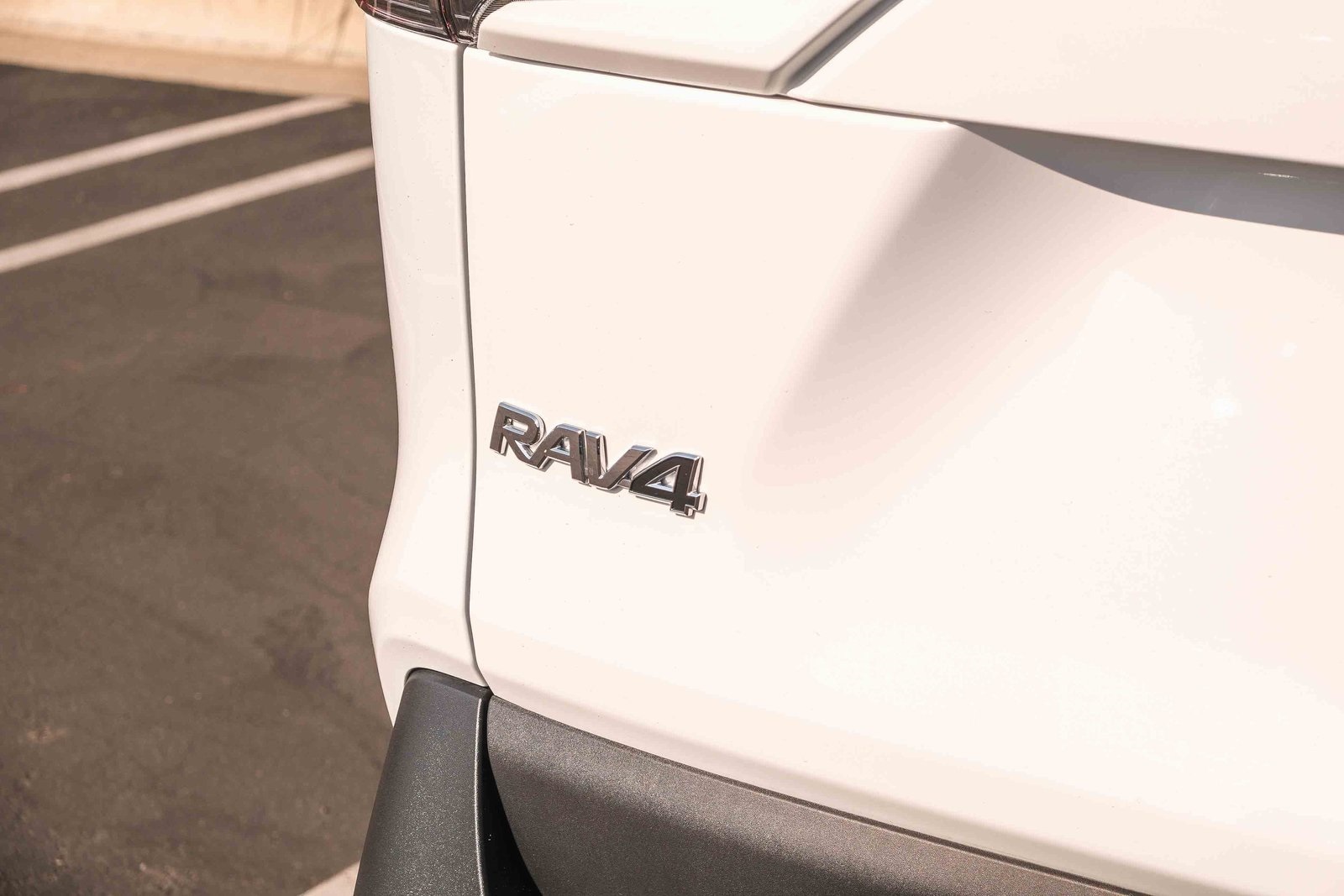 2025 Toyota RAV4 LE photo 12