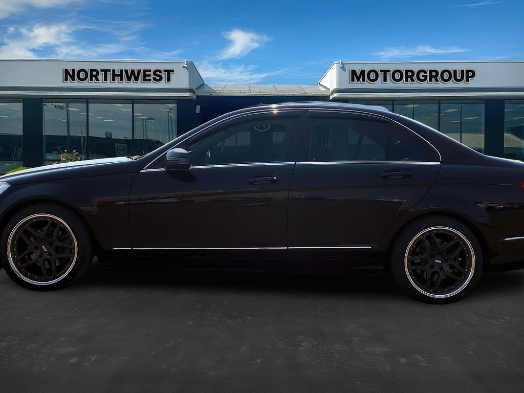2012 Mercedes Benz C Luxury photo 4