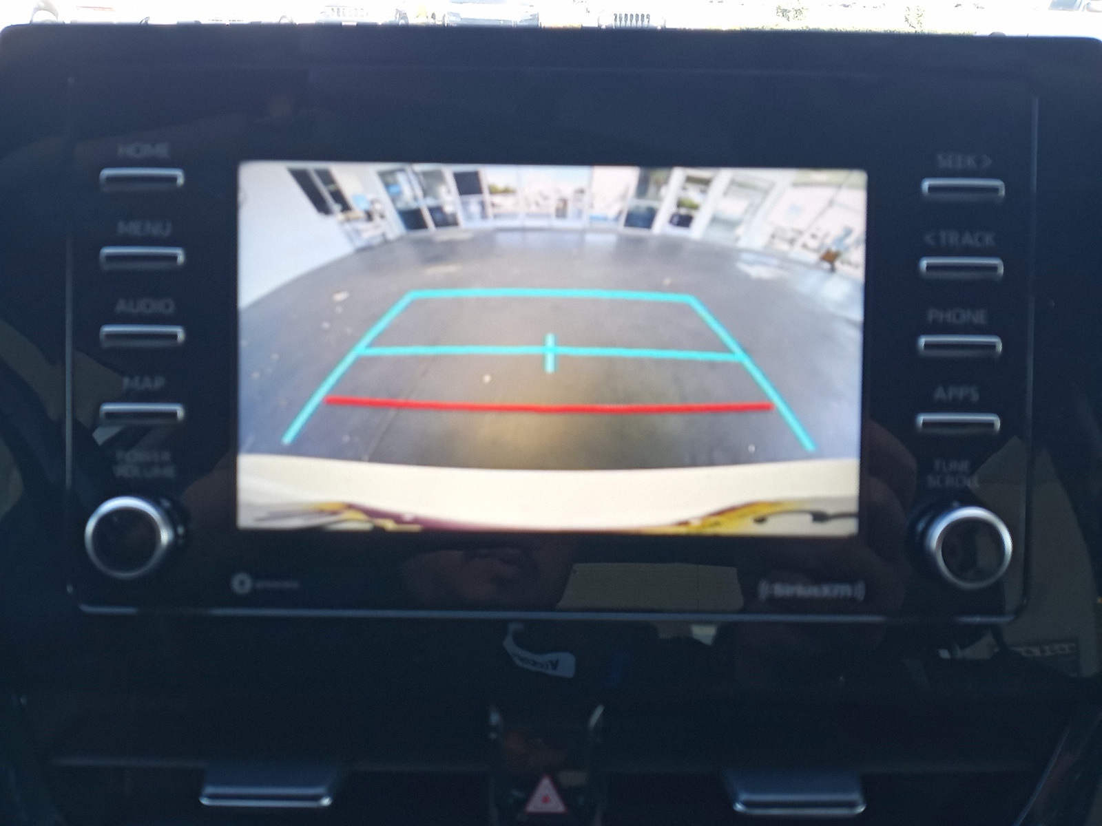 2022 Toyota Camry SE photo 9