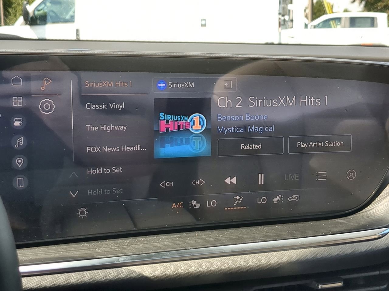 2025 Buick Envision Preferred photo 12