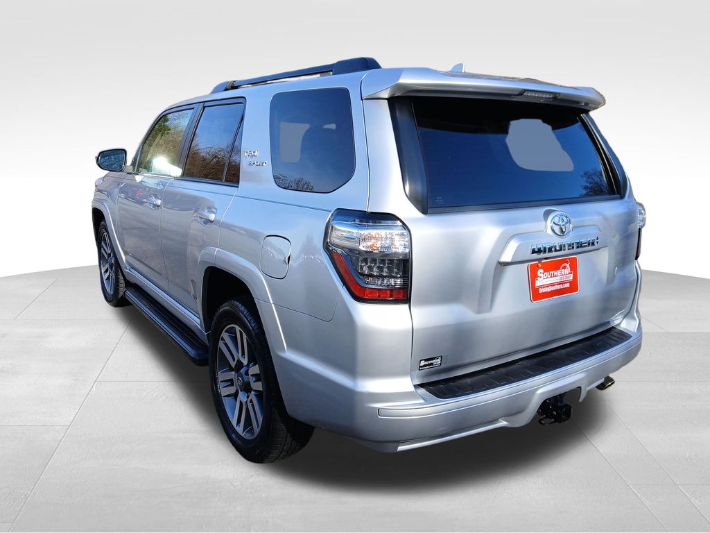 2022 Toyota 4Runner TRD Sport photo 2