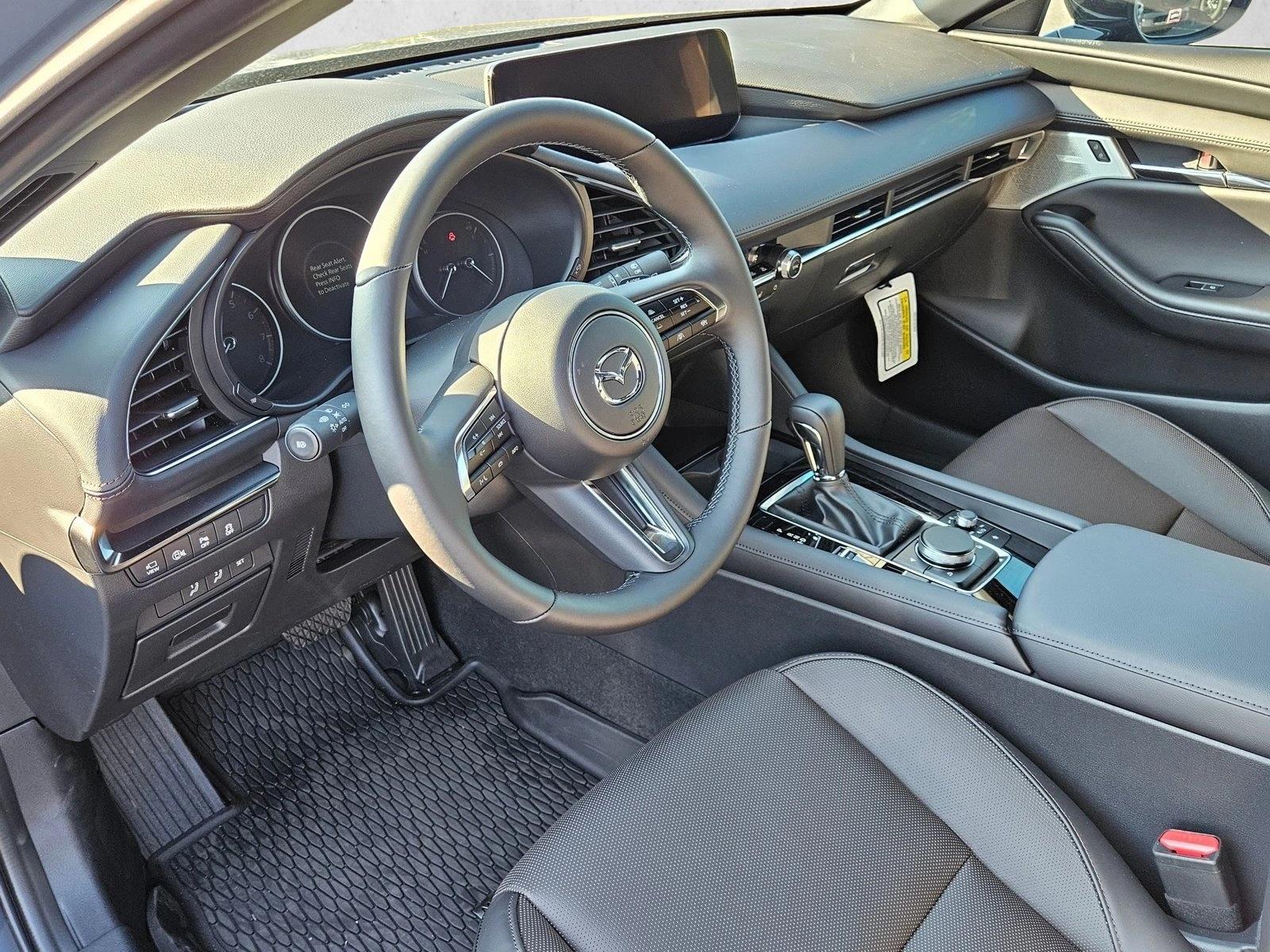 2025 Mazda Mazda3 Hatchback 2.5 Turbo Premium Plus photo 2