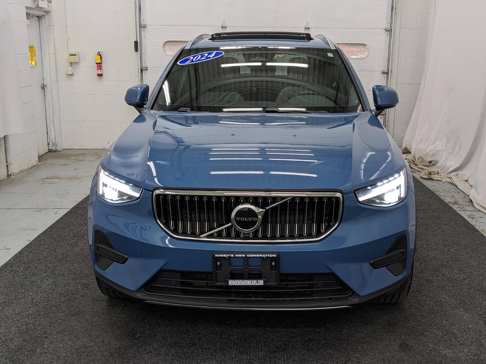2024 Volvo XC40 Core photo 15