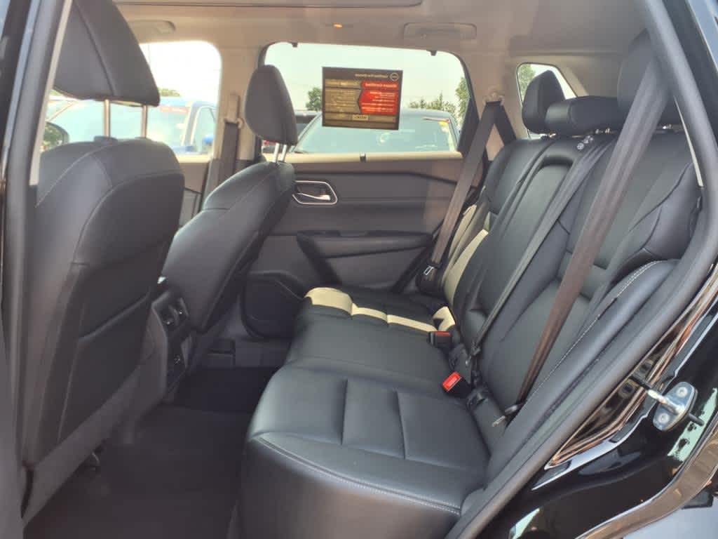 2021 Nissan Rogue SL photo 12
