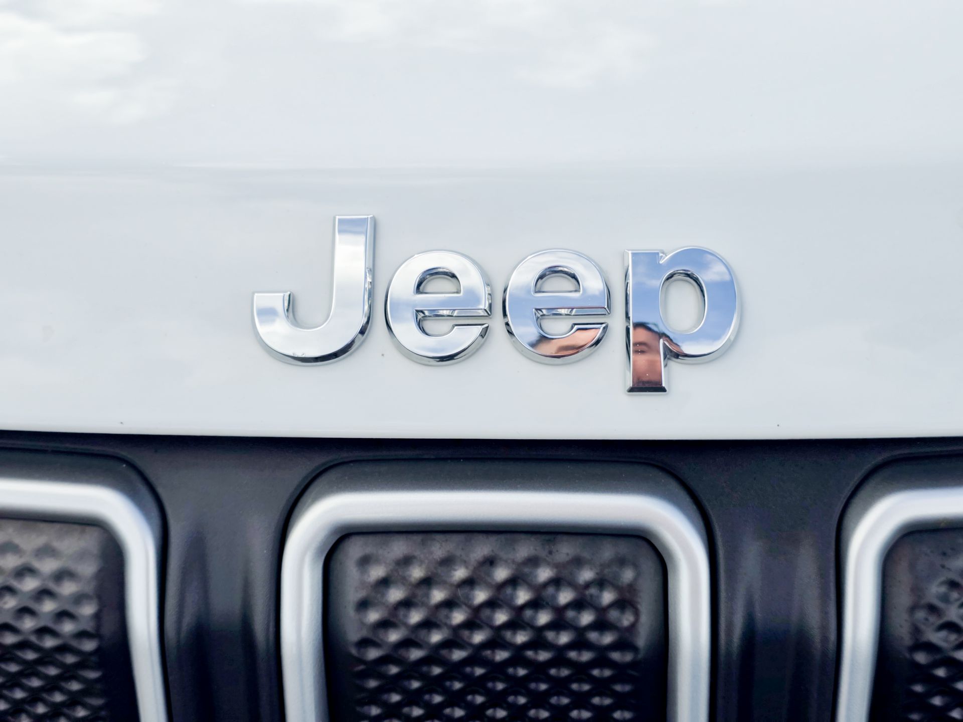 2022 Jeep Compass Latitude Lux photo 3