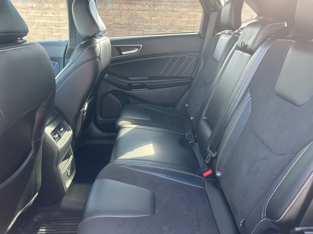 2021 Ford Edge ST photo 10
