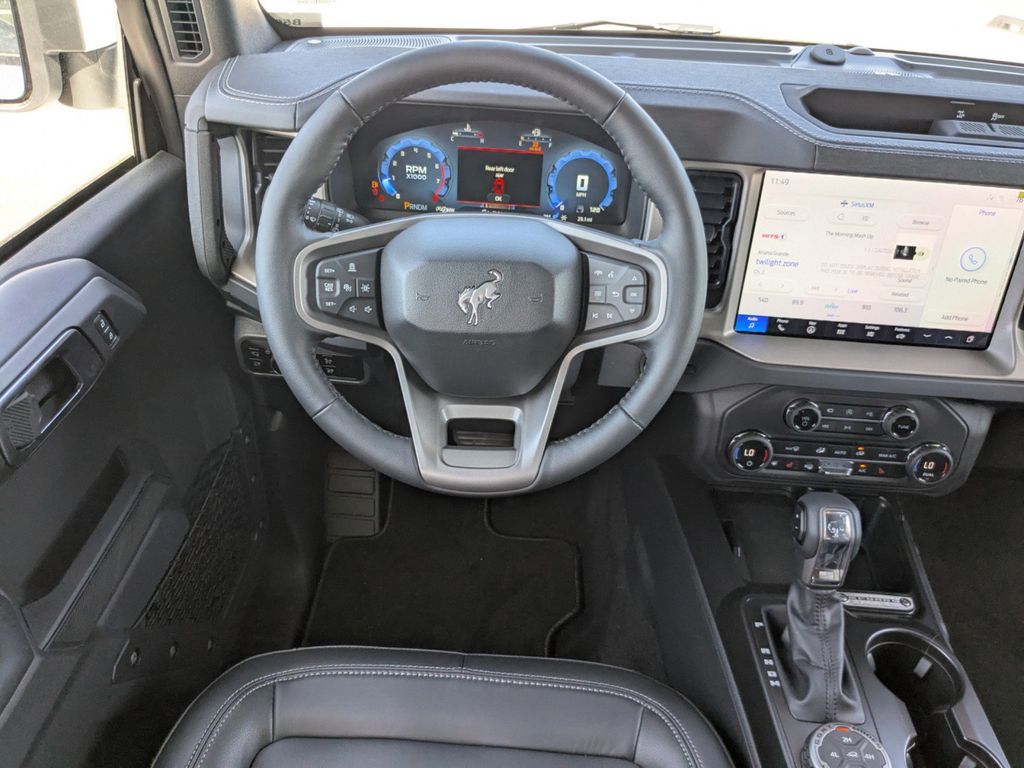2025 Ford Bronco Outer Banks photo 16