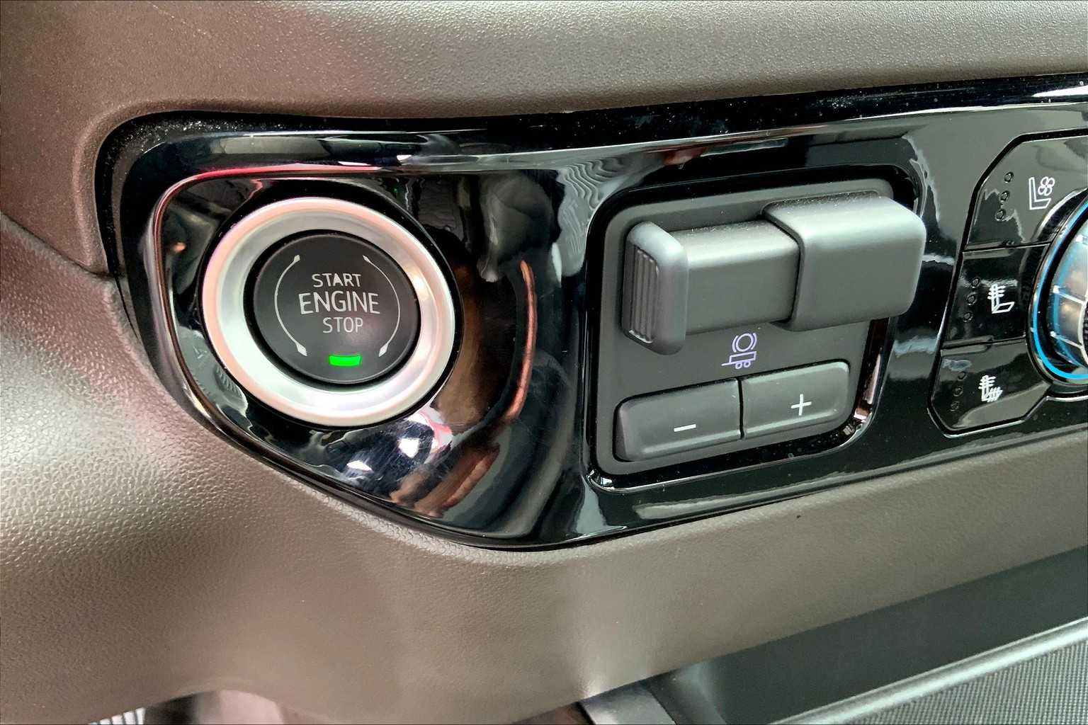 2024 Gmc Sierra HD SLT photo 32