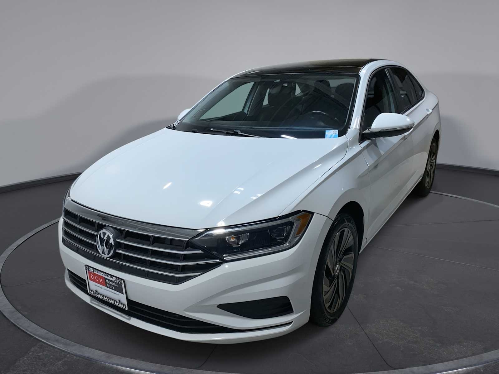 2019 Volkswagen Jetta SEL Premium's photo
