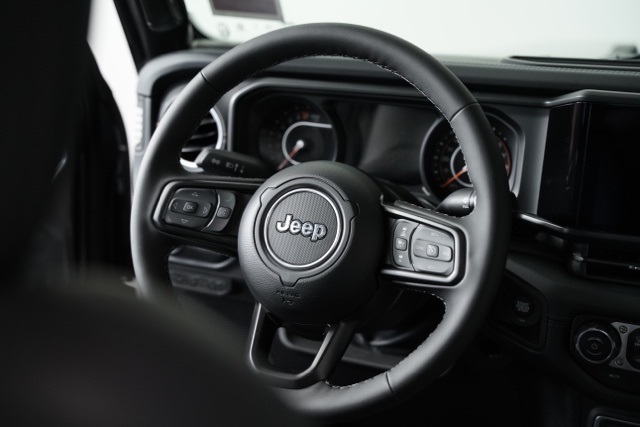2025 Jeep Gladiator Sport photo 6