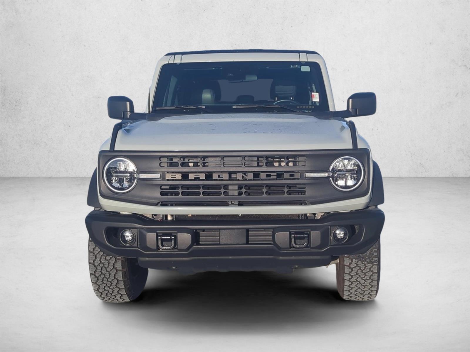 2023 Ford Bronco Black Diamond photo 2