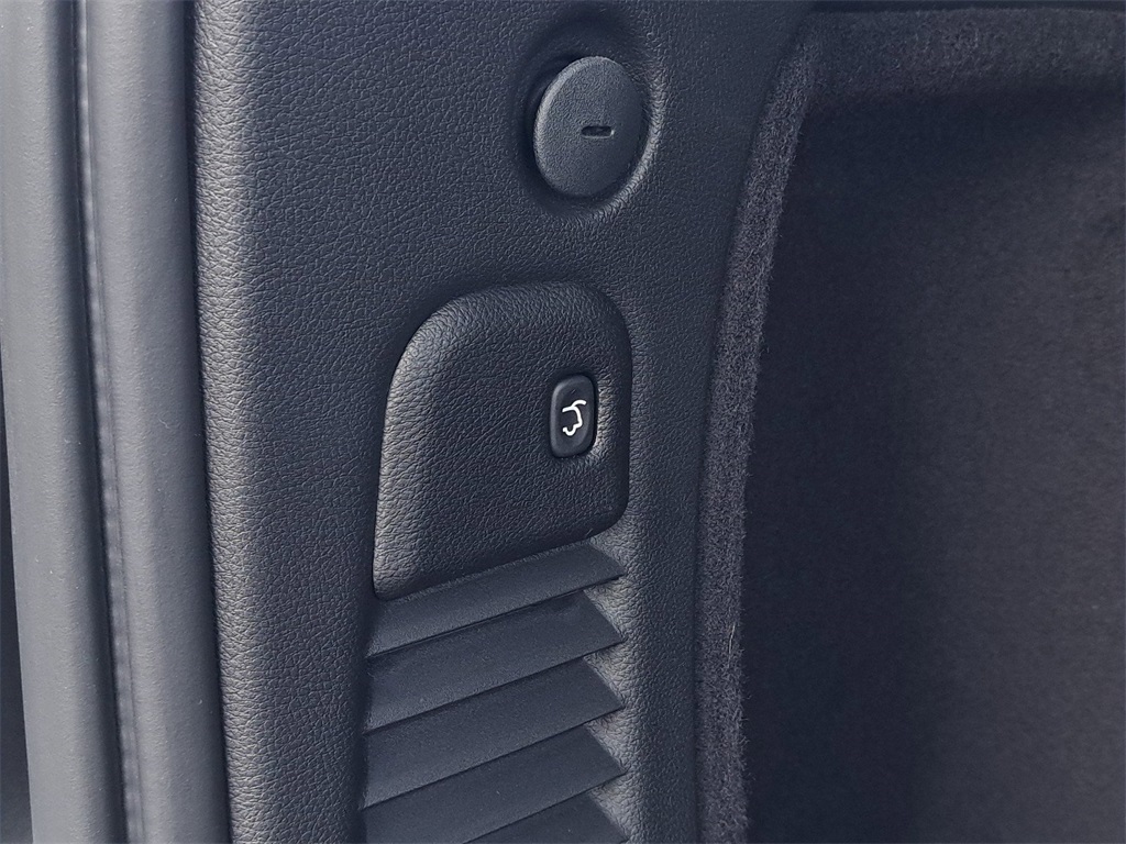 2025 Dodge Durango R/T photo 12