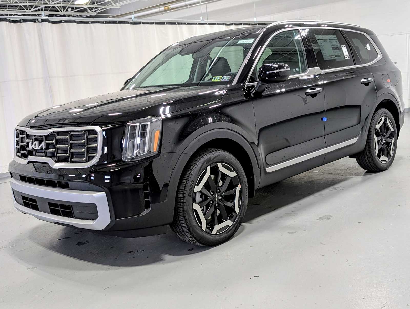 2025 Kia Telluride S's photo