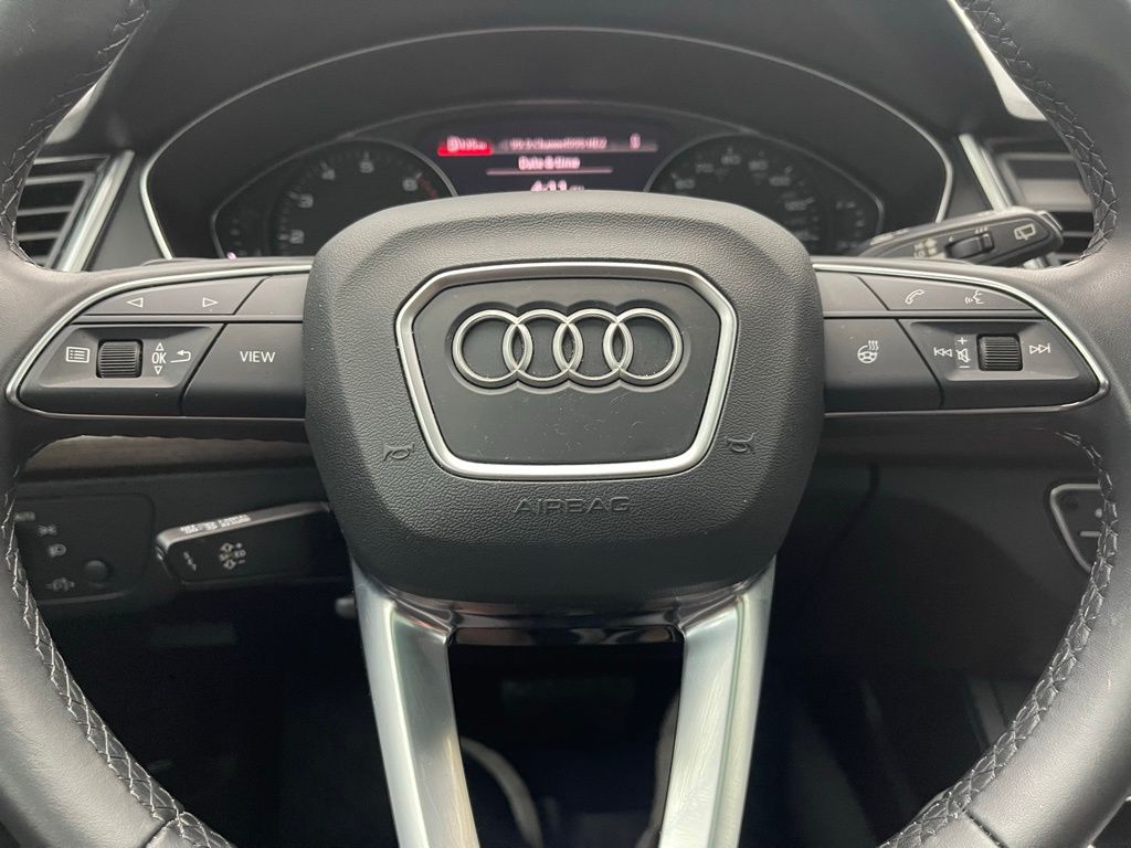 2022 Audi Q5 45 S line Premium photo 10