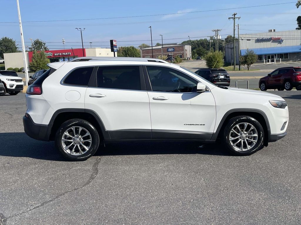 2019 Jeep Cherokee Latitude photo 8