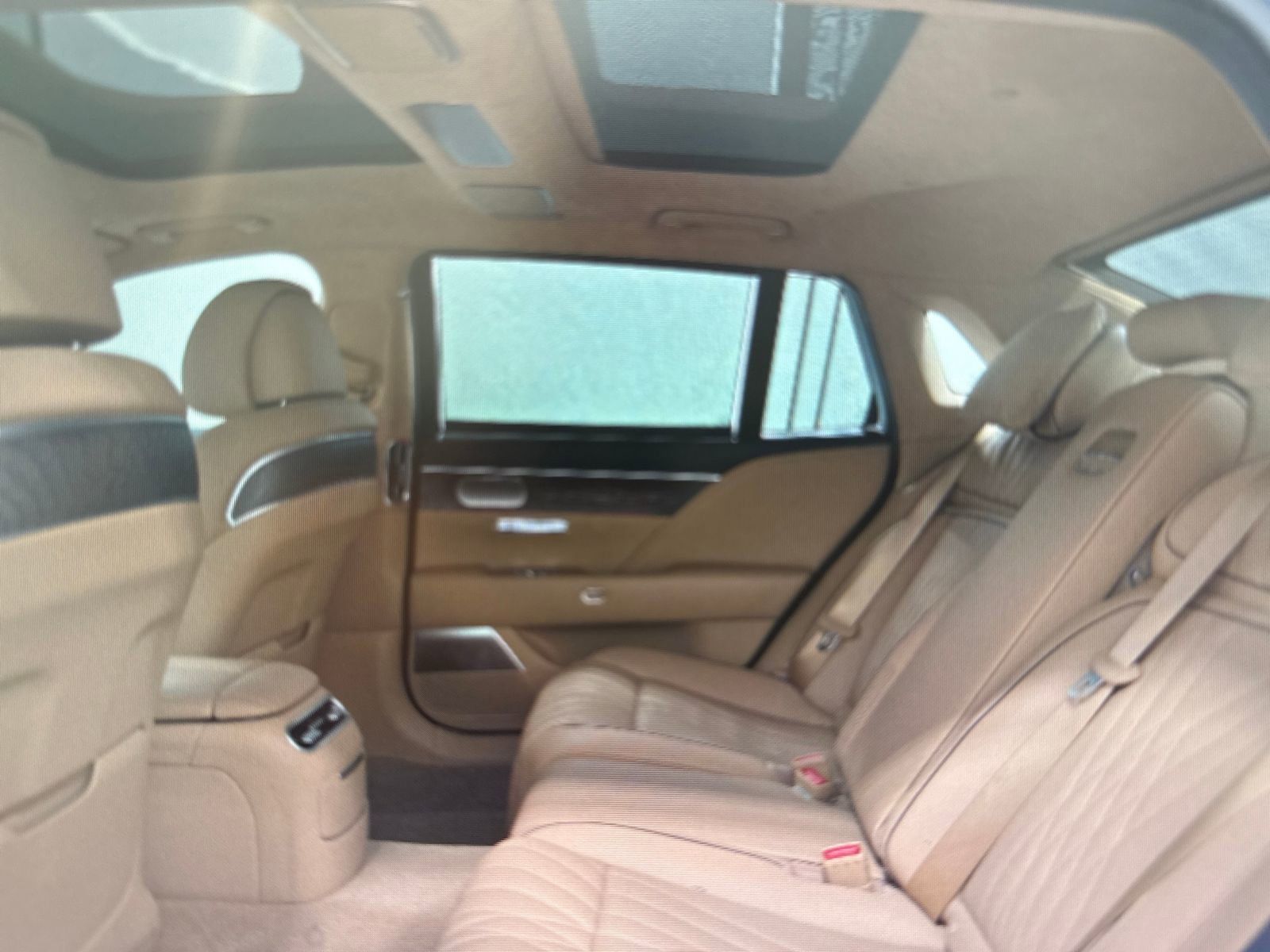 2025 Genesis G90 3.5T E-Supercharger photo 10