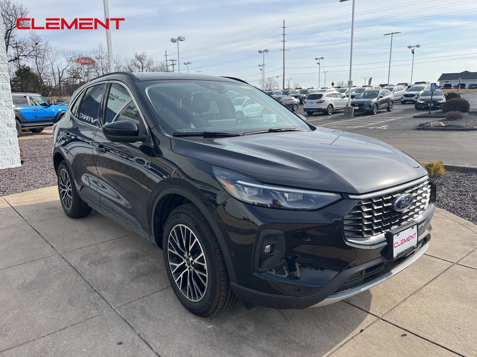 2024 Ford Escape Premium photo 3