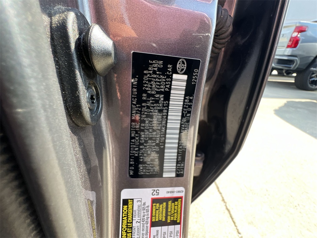 2022 Toyota Camry SE photo 35