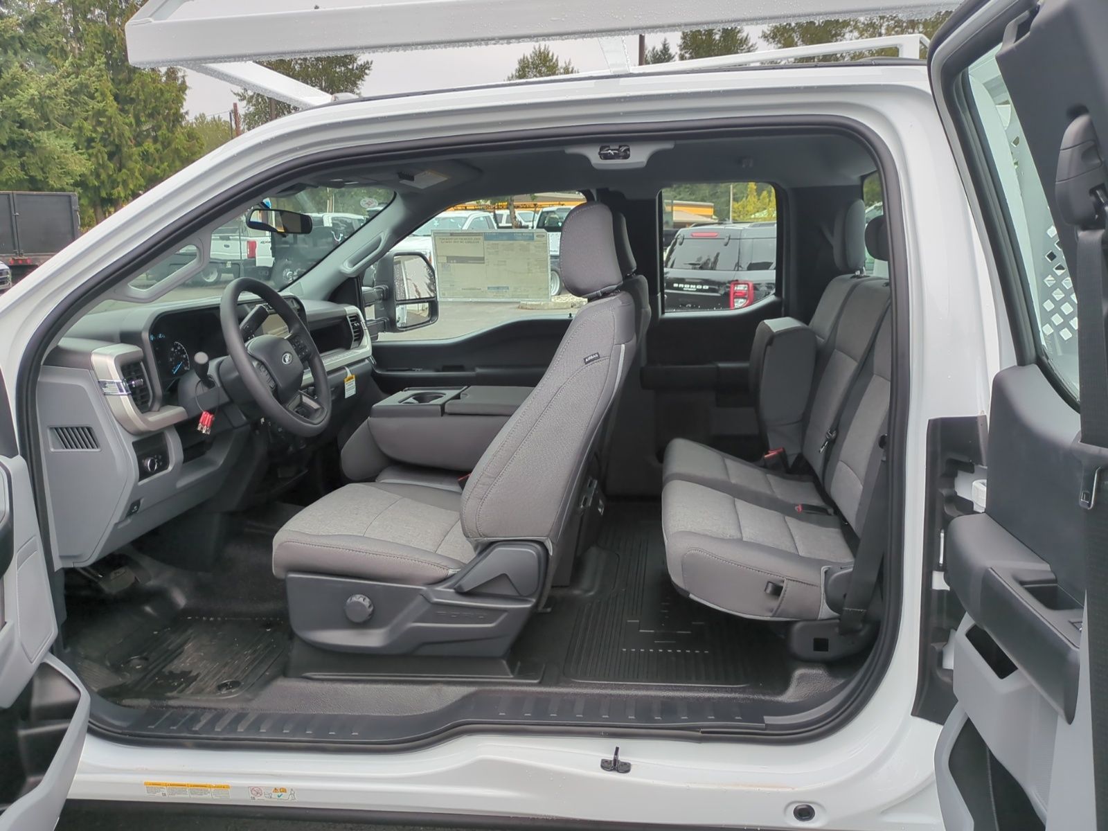2024 Ford F-450 XL photo 3