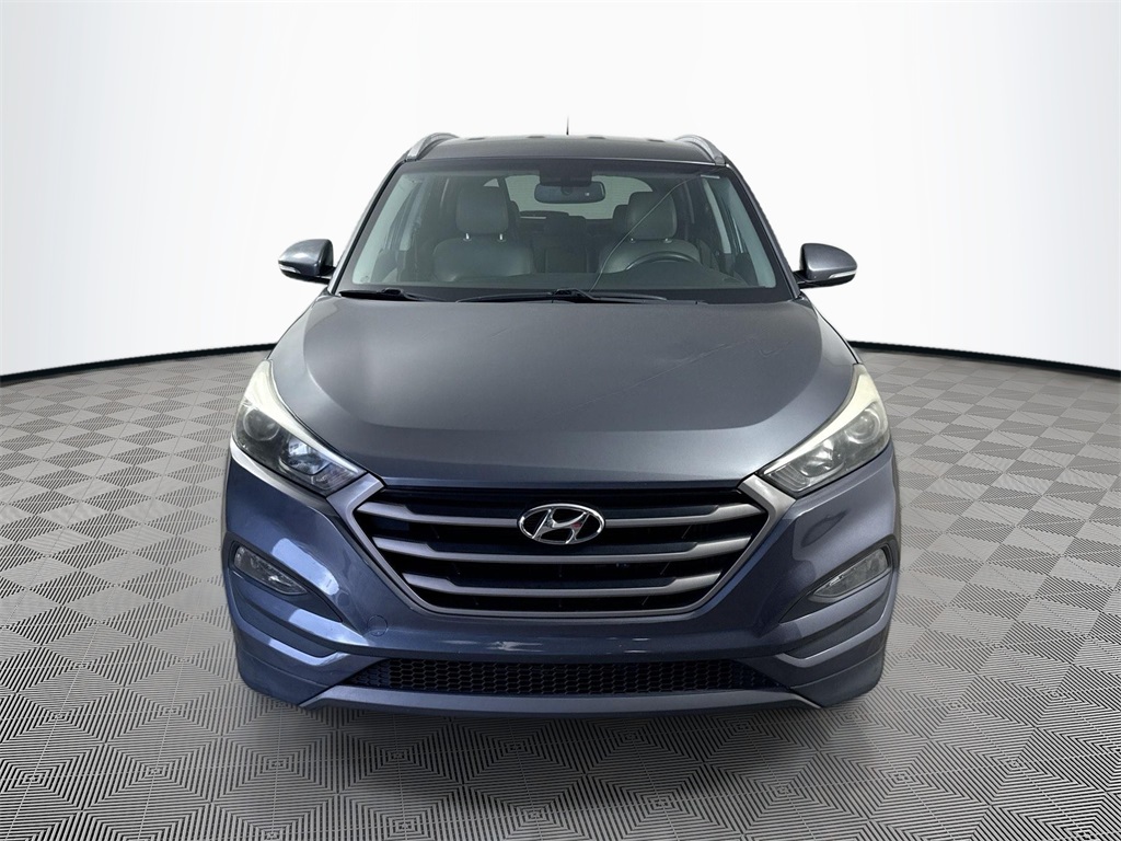 2016 Hyundai Tucson Sport photo 2