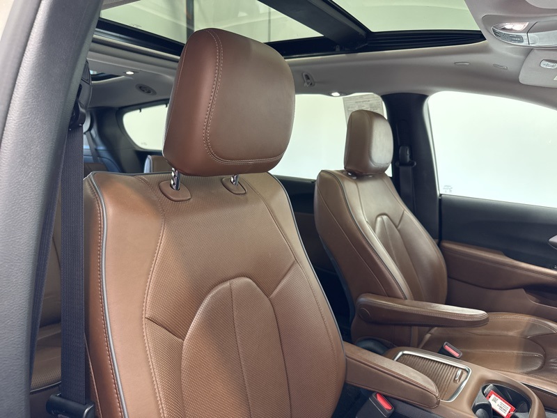 2019 Chrysler Pacifica Limited photo 15