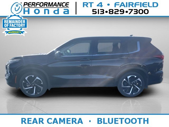 2022 Mitsubishi Outlander ES's photo